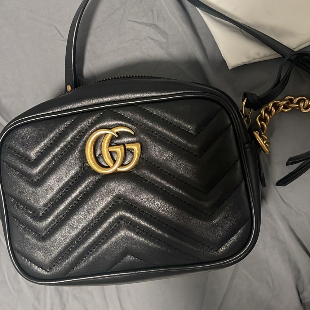 GUCCI MARMONT MINI SHOULDER BAG
